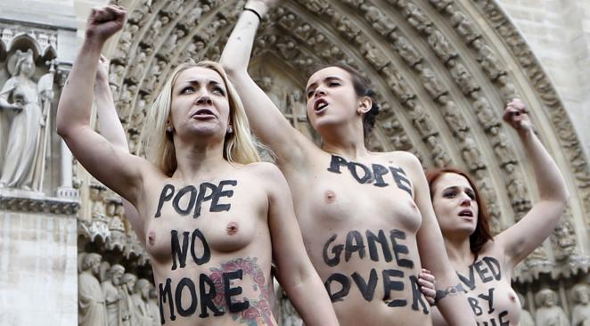Paris17-Femen ND Paris